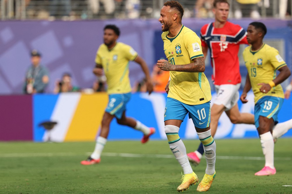 Haaland lập cú đúp, Na Uy đánh bại Brazil để vào tứ kết World Cup 2026 - Ảnh 3. Haaland lập cú đúp, Na Uy đánh bại Brazil để vào tứ kết World Cup 2026 - Ảnh 3.