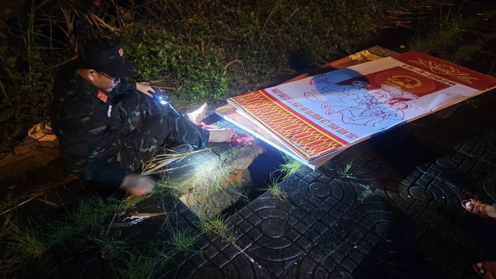 CẬP NHẬT: Bão số 1 đổ bộ, toàn tỉnh Quảng Ninh khẩn trương ứng phó - Ảnh 6. CẬP NHẬT: Bão số 1 đổ bộ, toàn tỉnh Quảng Ninh khẩn trương ứng phó - Ảnh 6.