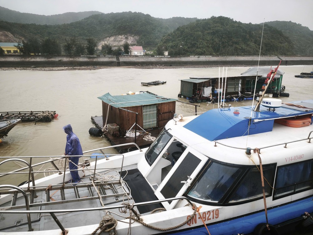 CẬP NHẬT BÃO SỐ 1: Quảng Ninh thiệt hại khoảng 20 tỷ đồng - Ảnh 1. CẬP NHẬT BÃO SỐ 1: Quảng Ninh thiệt hại khoảng 20 tỷ đồng - Ảnh 1.