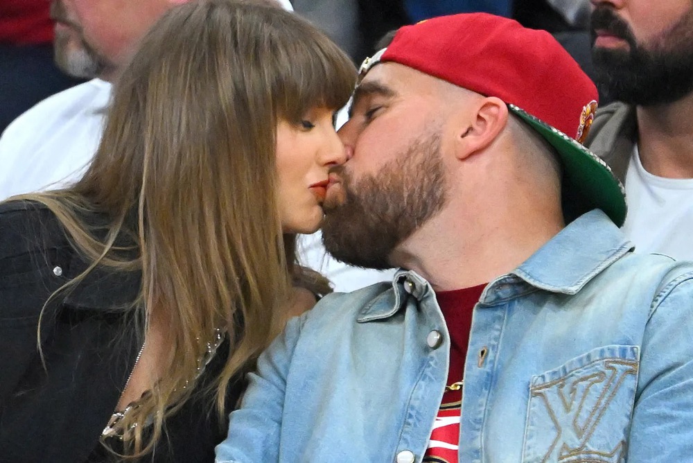 Đám cưới của Taylor Swift: Khi một lễ thành hôn trở thành sự kiện văn hóa toàn cầu - Ảnh 4. Đám cưới của Taylor Swift: Khi một lễ thành hôn trở thành sự kiện văn hóa toàn cầu - Ảnh 4.