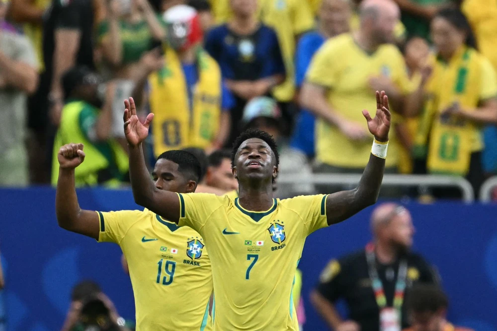 VIDEO clip bàn thắng trận Brazil vs Na Uy (Vòng 1/8 World Cup 2026) - Ảnh 1. VIDEO clip bàn thắng trận Brazil vs Na Uy (Vòng 1/8 World Cup 2026) - Ảnh 1.