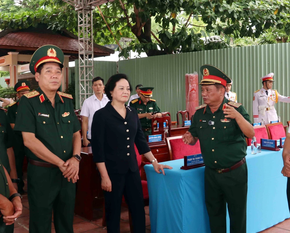 Phó Thủ tướng Phạm Thị Thanh Trà kiểm tra công tác chuẩn bị Lễ triển khai tìm kiếm, quy tập hài cốt liệt sĩ - Ảnh 5. Phó Thủ tướng Phạm Thị Thanh Trà kiểm tra công tác chuẩn bị Lễ triển khai tìm kiếm, quy tập hài cốt liệt sĩ - Ảnh 5.