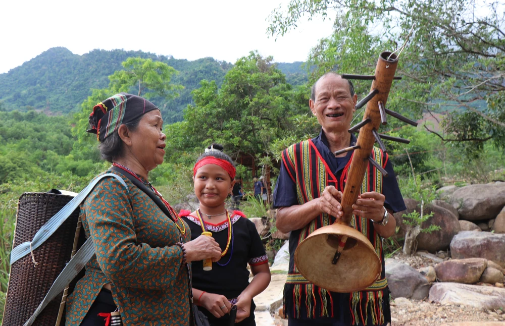 Ngắm vẻ đẹp Hồ Rà Hách-Suối Ruông giữa đại ngàn - Ảnh 4. Ngắm vẻ đẹp Hồ Rà Hách-Suối Ruông giữa đại ngàn - Ảnh 4.