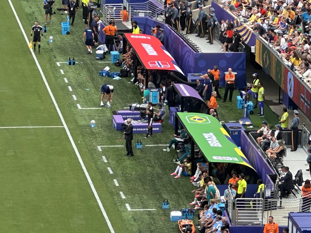 Kí sự World Cup: Và một ngày, nước mắt Brazil lại rơi - Ảnh 2.