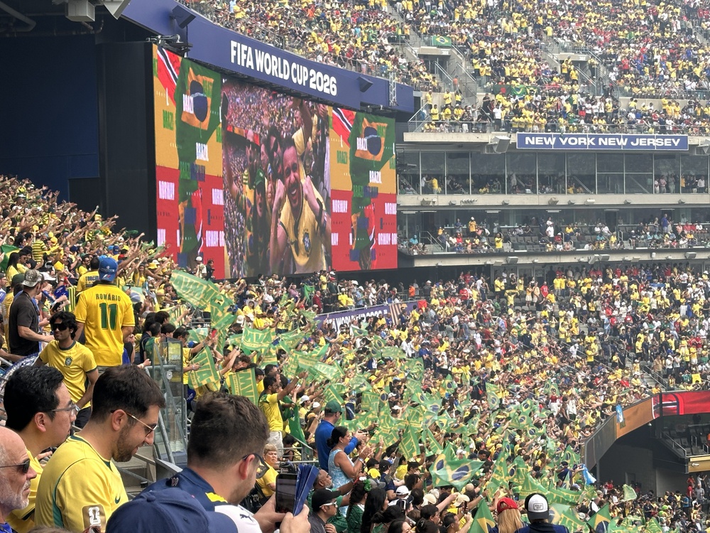 Kí sự World Cup: Và một ngày, nước mắt Brazil lại rơi - Ảnh 3.