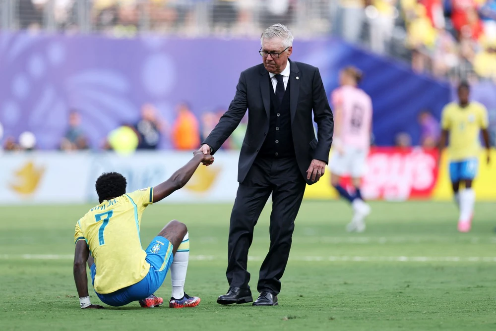 Ancelotti không từ chức: "Thất bại này không phải kết thúc, mà là sự khởi đầu cho chu kỳ mới của Brazil" - Ảnh 2. Ancelotti không từ chức: "Thất bại này không phải kết thúc, mà là sự khởi đầu cho chu kỳ mới của Brazil" - Ảnh 2.