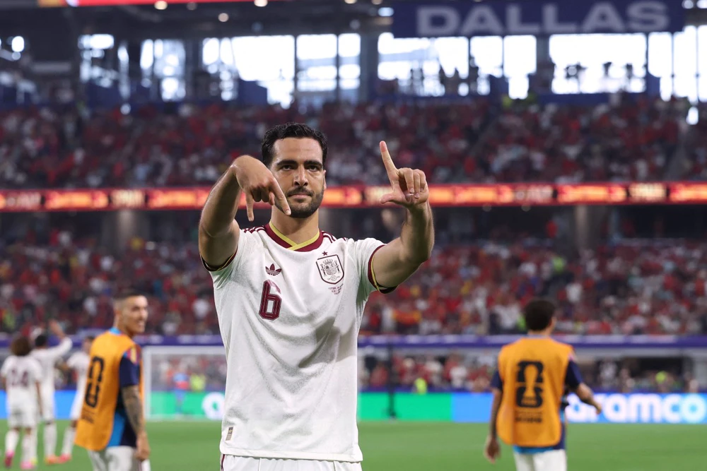 VIDEO clip highlight bàn thắng trận Bồ Đào Nha vs Tây Ban Nha (Vòng 16 đội World Cup 2026) - Ảnh 4. VIDEO clip highlight bàn thắng trận Bồ Đào Nha vs Tây Ban Nha (Vòng 16 đội World Cup 2026) - Ảnh 4.