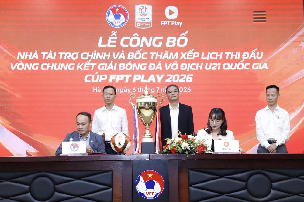 FPT PLAY tài trợ chính VCK U21 QG 2026 - Ảnh 2. FPT PLAY tài trợ chính VCK U21 QG 2026 - Ảnh 2.