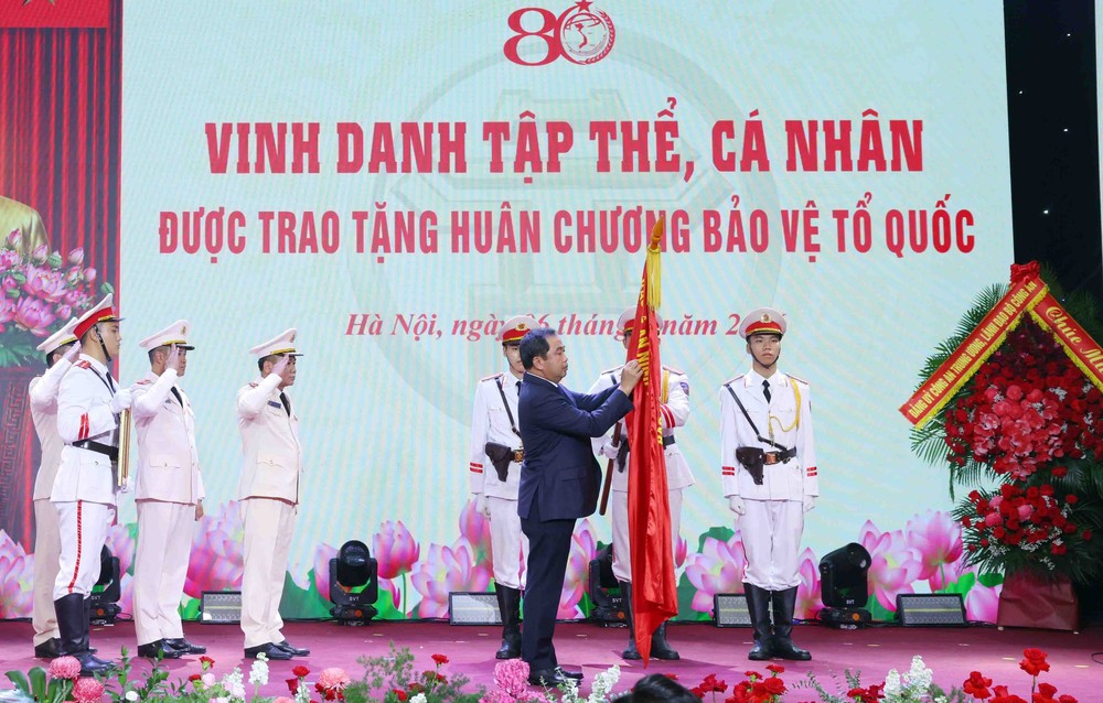 Công an Hà Nội kỷ niệm 80 năm Ngày truyền thống lực lượng An ninh nhân dân - Ảnh 4. Công an Hà Nội kỷ niệm 80 năm Ngày truyền thống lực lượng An ninh nhân dân - Ảnh 4.