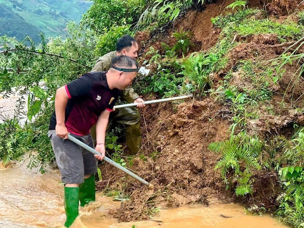 Hoàn lưu bão số 1 gây nhiều thiệt hại tại Lào Cai, Cao Bằng - Ảnh 2. Hoàn lưu bão số 1 gây nhiều thiệt hại tại Lào Cai, Cao Bằng - Ảnh 2.