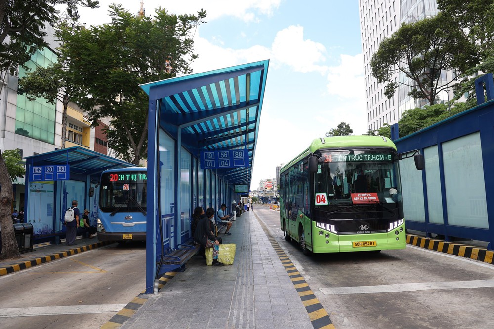 Miễn phí vé xe buýt, lượng khách tại TP. Hồ Chí Minh tăng hơn 30% - Ảnh 1. Miễn phí vé xe buýt, lượng khách tại TP. Hồ Chí Minh tăng hơn 30% - Ảnh 1.