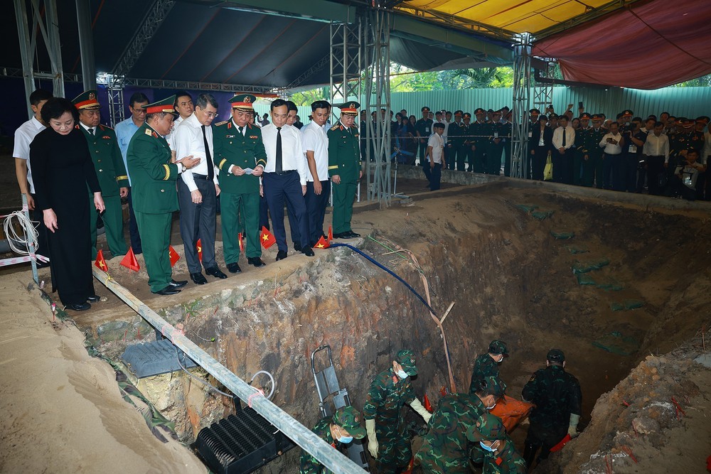 Nỗ lực tối đa quy tập, xác định danh tính hài cốt liệt sĩ tại Công viên Lê Thị Riêng - Ảnh 2. Nỗ lực tối đa quy tập, xác định danh tính hài cốt liệt sĩ tại Công viên Lê Thị Riêng - Ảnh 2.