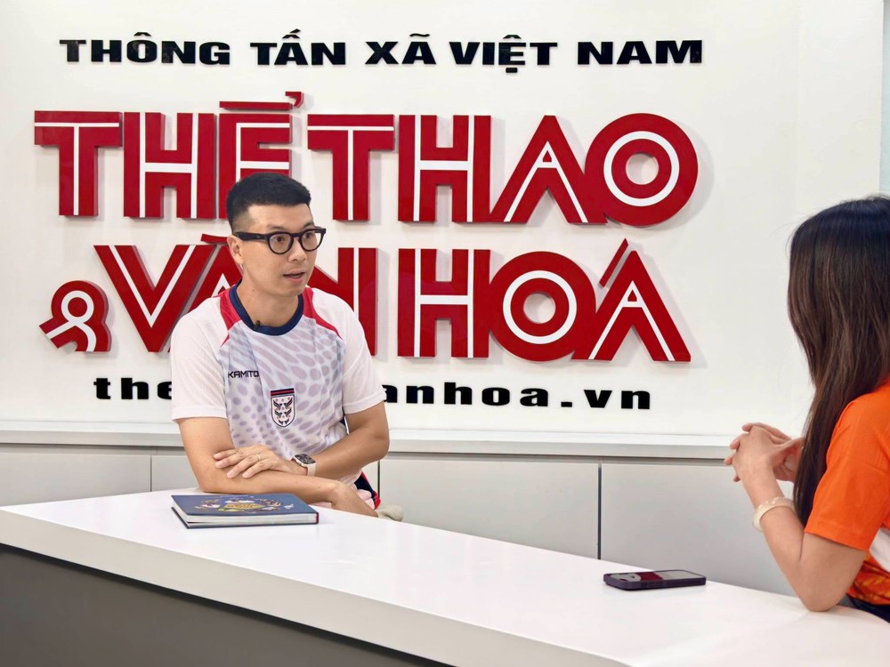 Nhiếp ảnh gia Chu Việt Hà: Tôi hâm mộ bóng đá đẹp! - Ảnh 7. Nhiếp ảnh gia Chu Việt Hà: Tôi hâm mộ bóng đá đẹp! - Ảnh 7.