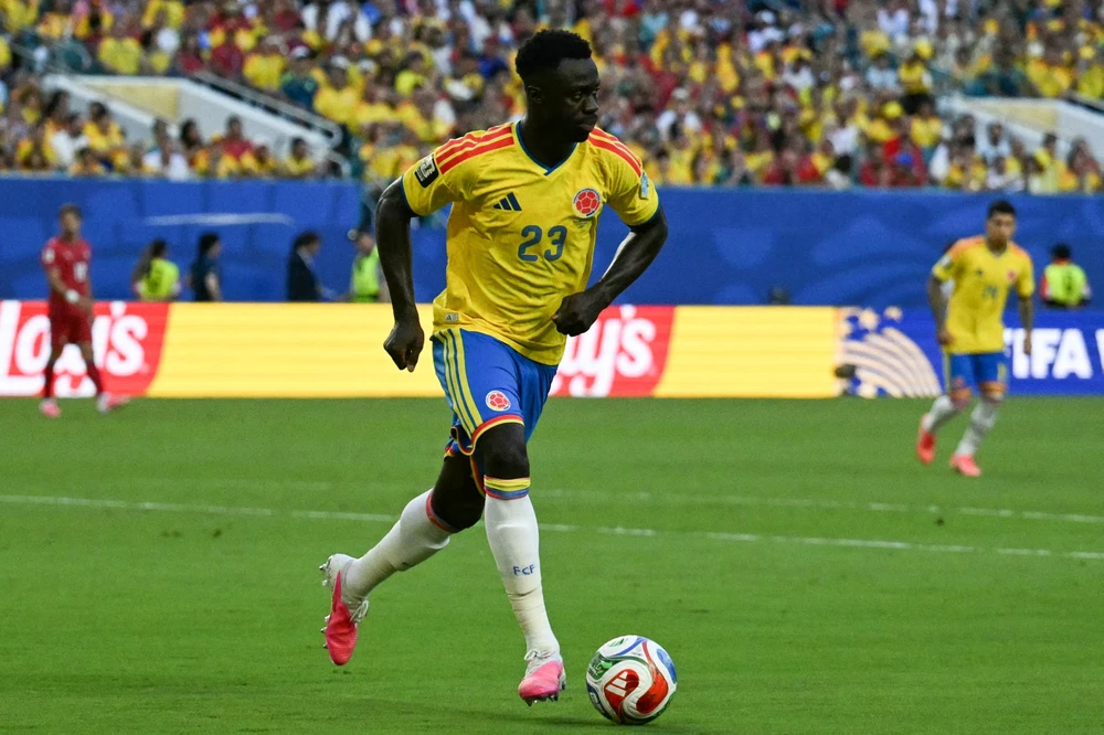 Davinson Sanchez là chốt chặn quan trọng ở hàng phòng ngự Colombia. Ảnh: AFP Davinson Sanchez là chốt chặn quan trọng ở hàng phòng ngự Colombia. Ảnh: AFP