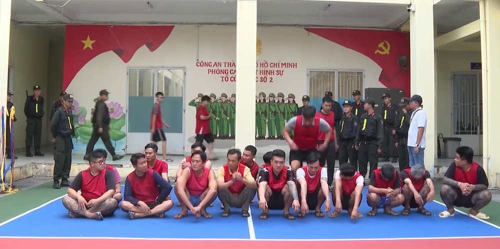 Triệt xóa hai đường dây cá độ bóng đá trên mạng với tổng số tiền giao dịch hơn 3.500 tỷ đồng; khởi tố 85 đối tượng - Ảnh 1. Triệt xóa hai đường dây cá độ bóng đá trên mạng với tổng số tiền giao dịch hơn 3.500 tỷ đồng; khởi tố 85 đối tượng - Ảnh 1.