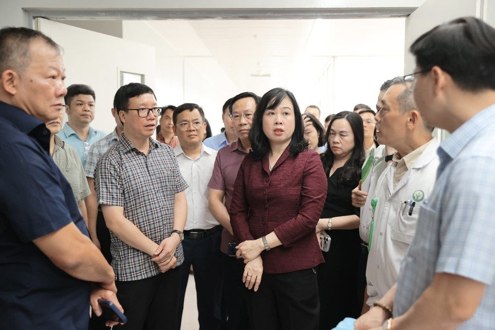 Bộ trưởng Y tế kiểm tra việc chuẩn bị khai trương Bệnh viện Việt Đức cơ sở Ninh Bình - Ảnh 4. Bộ trưởng Y tế kiểm tra việc chuẩn bị khai trương Bệnh viện Việt Đức cơ sở Ninh Bình - Ảnh 4.