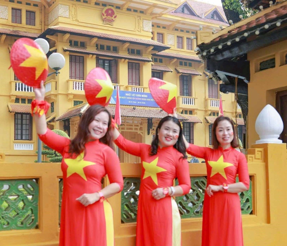 Kế hoạch triển khai đồng bộ các hệ giá trị và chuẩn mực con người Việt Nam - Ảnh 1. Kế hoạch triển khai đồng bộ các hệ giá trị và chuẩn mực con người Việt Nam - Ảnh 1.