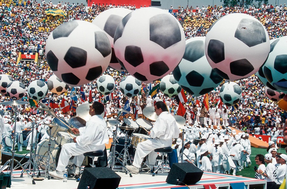 Những câu chuyện phía sau các bản nhạc làm nên bầu không khí World Cup 2026 - Ảnh 5. Những câu chuyện phía sau các bản nhạc làm nên bầu không khí World Cup 2026 - Ảnh 5.