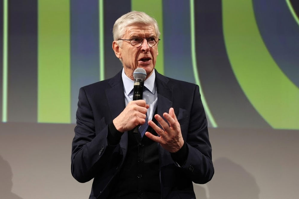 HLV huyền thoại Arsene Wenger bày tỏ sự hoài nghi về khả năng Jurgen Klopp có thể nhanh chóng đưa đội tuyển Đức trở lại đỉnh cao, đồng thời cho rằng những vấn đề của "Cỗ xe tăng" không chỉ nằm ở băng ghế huấn luyện. Ảnh: AFP HLV huyền thoại Arsene Wenger bày tỏ sự hoài nghi về khả năng Jurgen Klopp có thể nhanh chóng đưa đội tuyển Đức trở lại đỉnh cao, đồng thời cho rằng những vấn đề của "Cỗ xe tăng" không chỉ nằm ở băng ghế huấn luyện. Ảnh: AFP