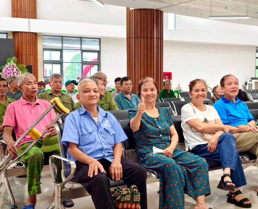 Những người bệnh đầu tiên của Bệnh viện Việt Đức cơ sở Ninh Bình - Ảnh 3. Những người bệnh đầu tiên của Bệnh viện Việt Đức cơ sở Ninh Bình - Ảnh 3.