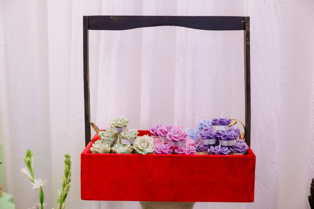Rộn ràng chuyện cưới hỏi cùng BST "Đóa hoa vàng dưới biển xanh" - Ảnh 10. Rộn ràng chuyện cưới hỏi cùng BST "Đóa hoa vàng dưới biển xanh" - Ảnh 10.