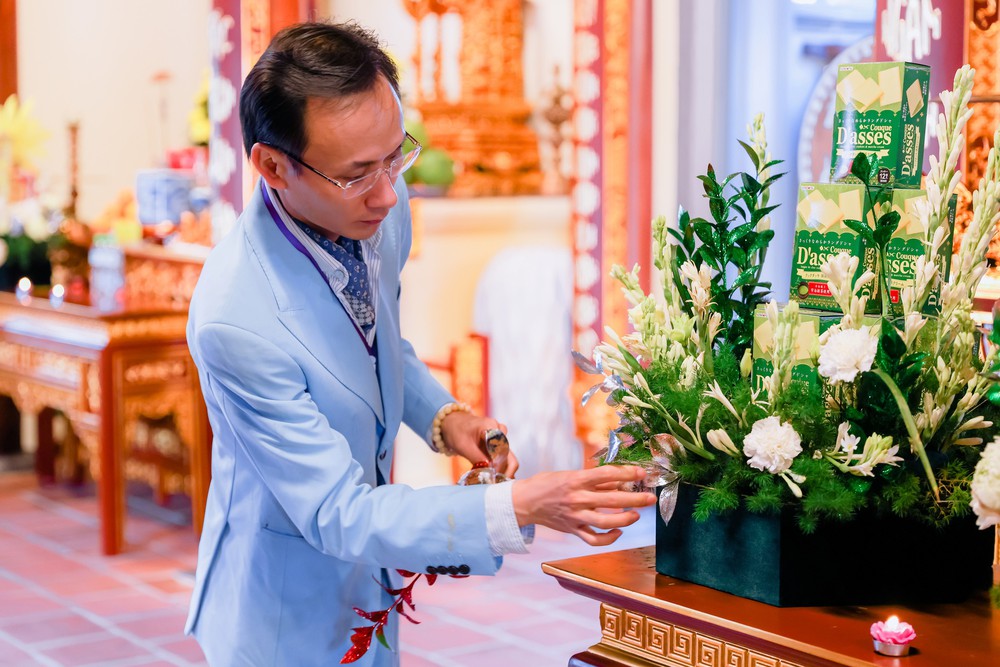 Rộn ràng chuyện cưới hỏi cùng BST "Đóa hoa vàng dưới biển xanh" - Ảnh 6. Rộn ràng chuyện cưới hỏi cùng BST "Đóa hoa vàng dưới biển xanh" - Ảnh 6.