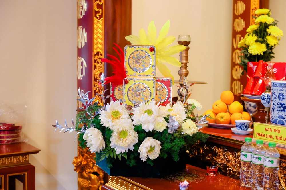 Rộn ràng chuyện cưới hỏi cùng BST "Đóa hoa vàng dưới biển xanh" - Ảnh 9. Rộn ràng chuyện cưới hỏi cùng BST "Đóa hoa vàng dưới biển xanh" - Ảnh 9.