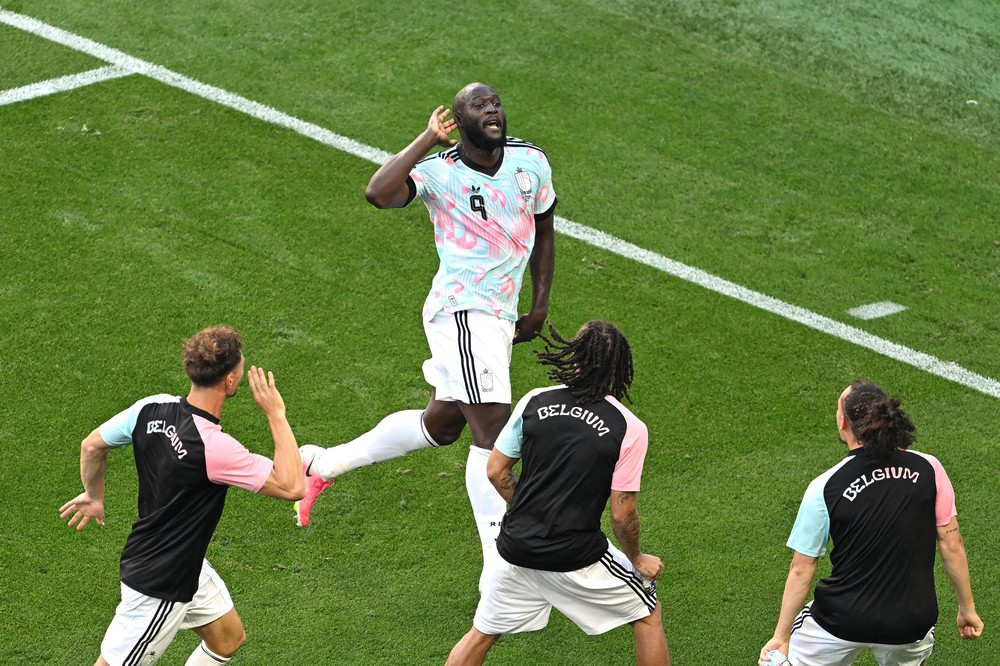 Đoản khúc World Cup - Cuộc phiêu lưu tại Sofi: Biệt đội Tintin giải mã “La Roja” - Ảnh 2. Đoản khúc World Cup - Cuộc phiêu lưu tại Sofi: Biệt đội Tintin giải mã “La Roja” - Ảnh 2.