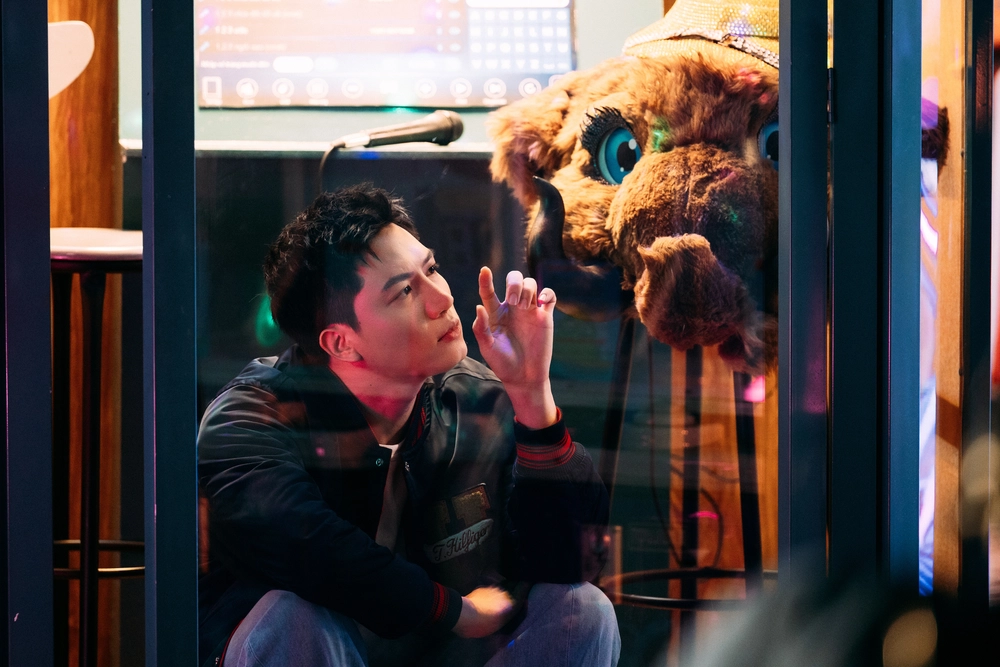 Anh Tú trở lại với ca khúc ballad "Lần này anh buông" - Ảnh 1. Anh Tú trở lại với ca khúc ballad "Lần này anh buông" - Ảnh 1.