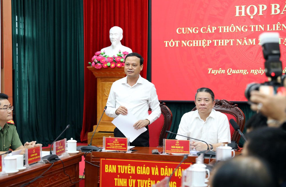 Việc tổ chức thi lại môn Toán tại Tuyên Quang: Bộ Giáo dục và Đào tạo sẽ quyết định phương án xử lý phù hợp sau khi có kết quả xác minh toàn diện - Ảnh 1. Việc tổ chức thi lại môn Toán tại Tuyên Quang: Bộ Giáo dục và Đào tạo sẽ quyết định phương án xử lý phù hợp sau khi có kết quả xác minh toàn diện - Ảnh 1.