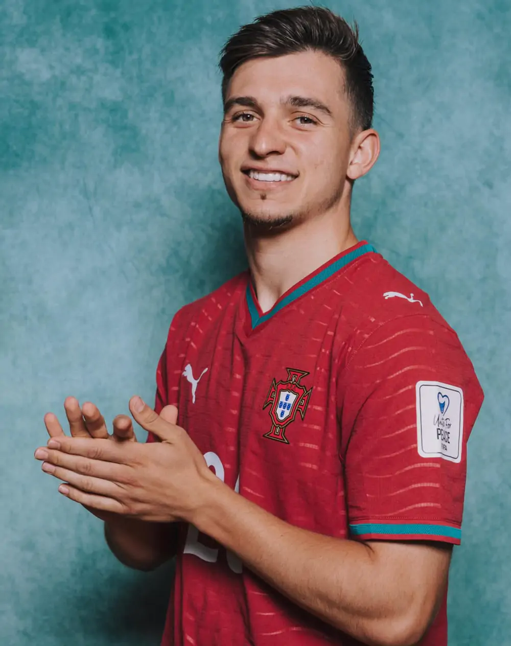 Tin chuyển nhượng 1/8: Arsenal đạt thỏa thuận chiêu mộ Bruno Guimaraes, MU hỏi mua Conceicao - Ảnh 4. Tin chuyển nhượng 1/8: Arsenal đạt thỏa thuận chiêu mộ Bruno Guimaraes, MU hỏi mua Conceicao - Ảnh 4.