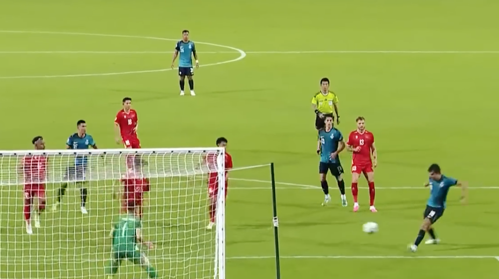 Patrik Lê Giang và hàng thủ đội tuyển Việt Nam trước bài kiểm tra lớn nhất ASEAN Cup 2026 - Ảnh 1. Patrik Lê Giang và hàng thủ đội tuyển Việt Nam trước bài kiểm tra lớn nhất ASEAN Cup 2026 - Ảnh 1.