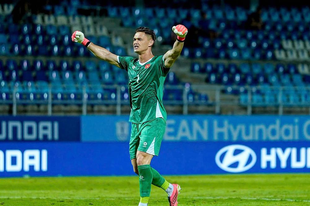 Patrik Lê Giang và hàng thủ đội tuyển Việt Nam trước bài kiểm tra lớn nhất ASEAN Cup 2026 - Ảnh 3. Patrik Lê Giang và hàng thủ đội tuyển Việt Nam trước bài kiểm tra lớn nhất ASEAN Cup 2026 - Ảnh 3.