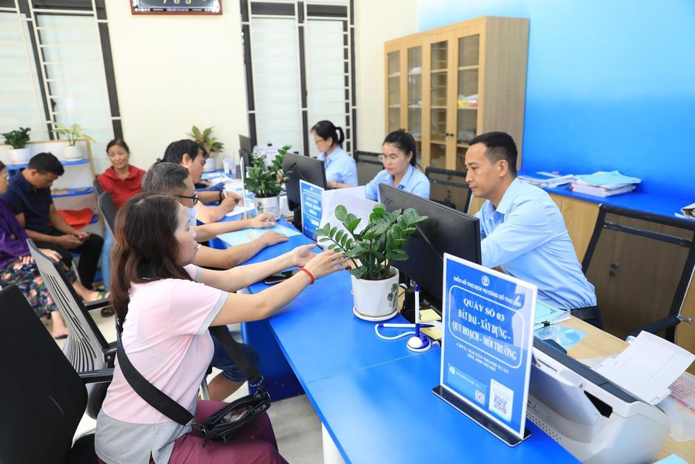 Thư Lâm: Mỗi cán bộ, đảng viên một việc làm vì nhân dân - Ảnh 4. Thư Lâm: Mỗi cán bộ, đảng viên một việc làm vì nhân dân - Ảnh 4.