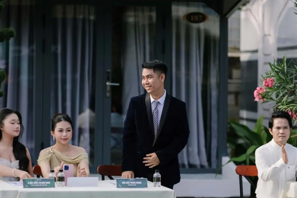 Đạo diễn Trung Hoàng chuẩn bị cho show thời trang quy tụ 50 thương hiệu áo cưới - Ảnh 1. Đạo diễn Trung Hoàng chuẩn bị cho show thời trang quy tụ 50 thương hiệu áo cưới - Ảnh 1.