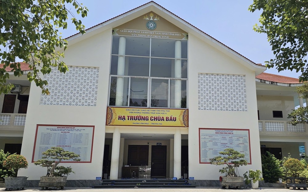 Phú Thọ: Khởi tố, bắt tạm giam đối tượng đánh 5 chú tiểu tại chùa Bầu - Ảnh 1. Phú Thọ: Khởi tố, bắt tạm giam đối tượng đánh 5 chú tiểu tại chùa Bầu - Ảnh 1.