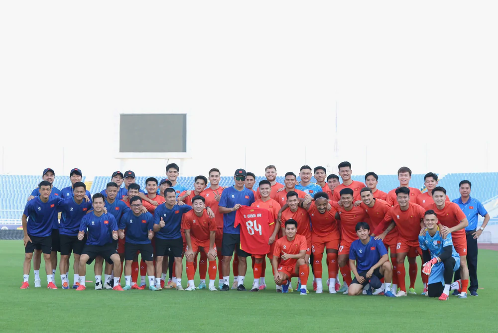 Trương Tiến Anh: 'Vào bán kết không còn đội cửa trên, cửa dưới' - Ảnh 2. Trương Tiến Anh: 'Vào bán kết không còn đội cửa trên, cửa dưới' - Ảnh 2.