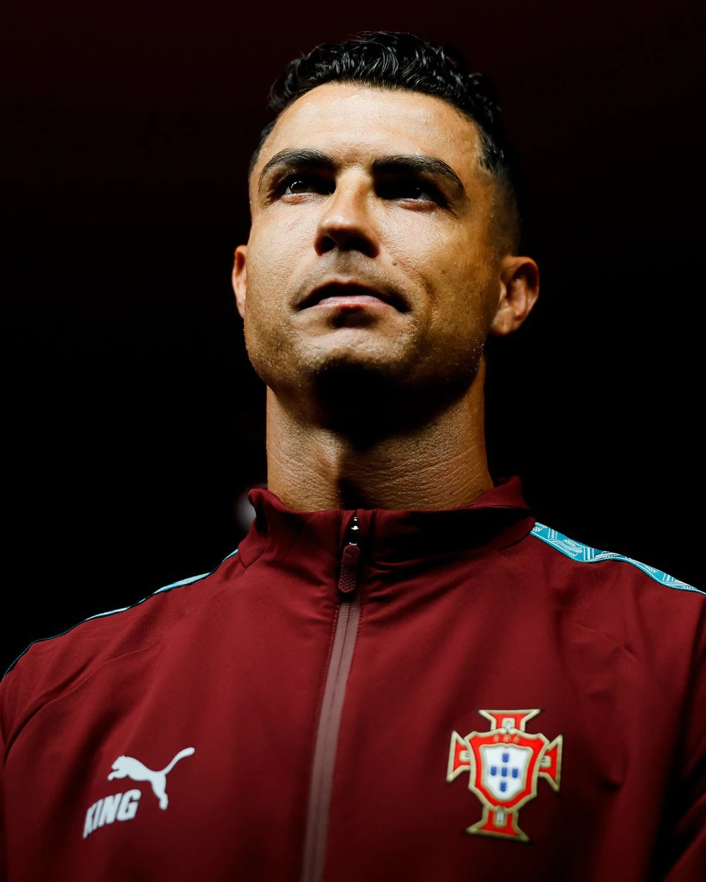Messi được Ronaldo động viên sau bức tâm thư về người cha quá cố - Ảnh 2. Messi được Ronaldo động viên sau bức tâm thư về người cha quá cố - Ảnh 2.