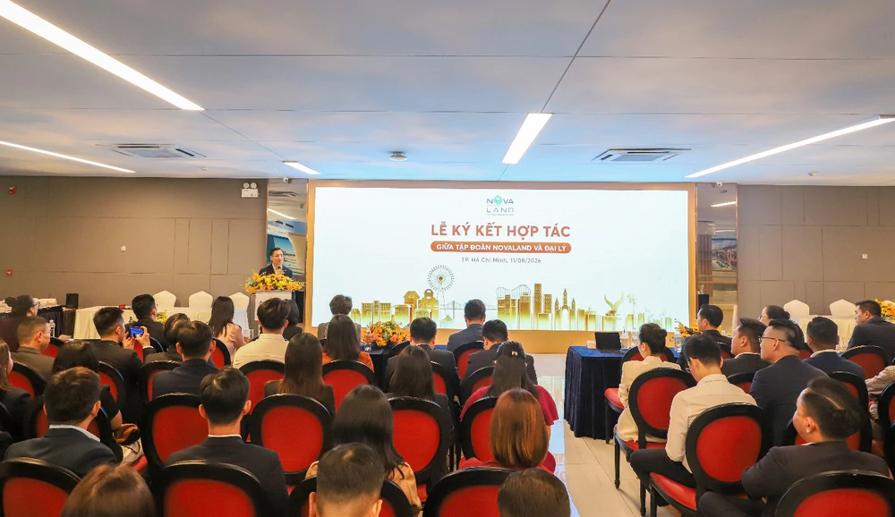 Ký kết hợp tác với gần 50 đại lý, Novaland từng bước phục hồi hoạt động kinh doanh - Ảnh 1. Ký kết hợp tác với gần 50 đại lý, Novaland từng bước phục hồi hoạt động kinh doanh - Ảnh 1.