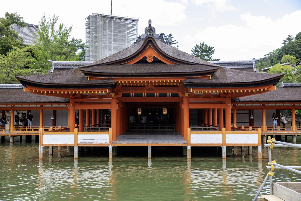 Đền Itsukushima – Tuyệt tác kiến trúc giữa biển trời Hiroshima, Nhật Bản - Ảnh 4. Đền Itsukushima – Tuyệt tác kiến trúc giữa biển trời Hiroshima, Nhật Bản - Ảnh 4.
