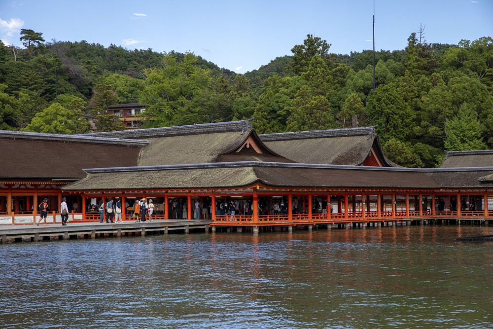 Đền Itsukushima – Tuyệt tác kiến trúc giữa biển trời Hiroshima, Nhật Bản - Ảnh 5. Đền Itsukushima – Tuyệt tác kiến trúc giữa biển trời Hiroshima, Nhật Bản - Ảnh 5.