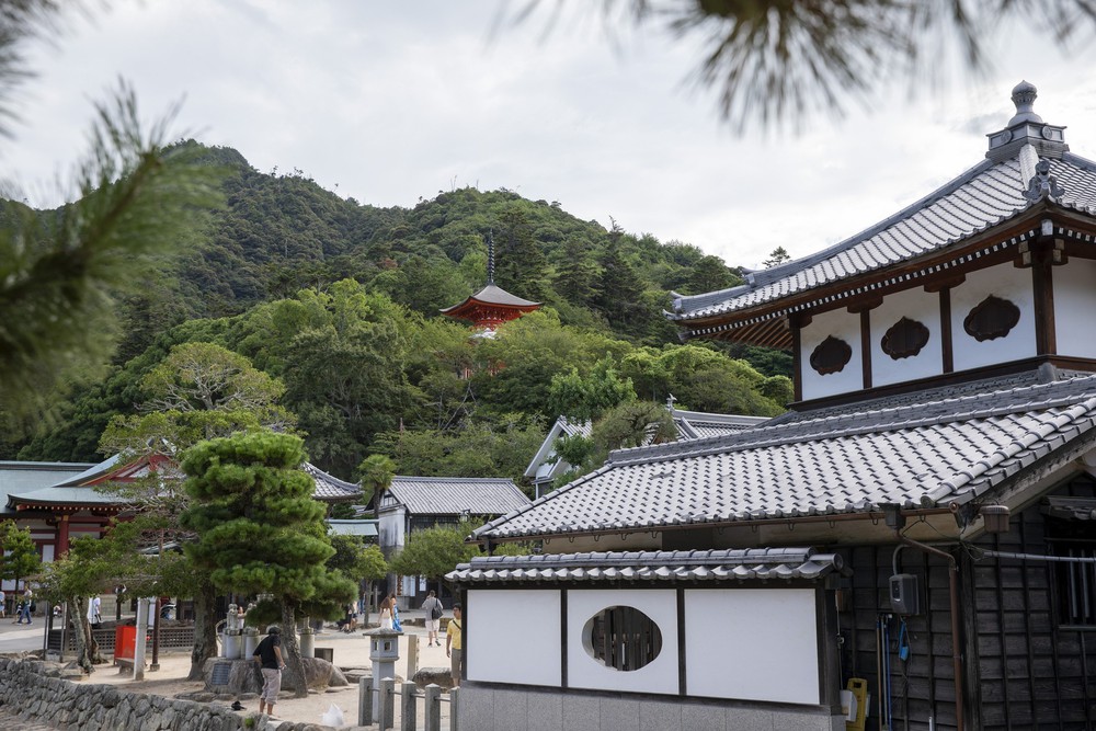 Đền Itsukushima – Tuyệt tác kiến trúc giữa biển trời Hiroshima, Nhật Bản - Ảnh 11. Đền Itsukushima – Tuyệt tác kiến trúc giữa biển trời Hiroshima, Nhật Bản - Ảnh 11.