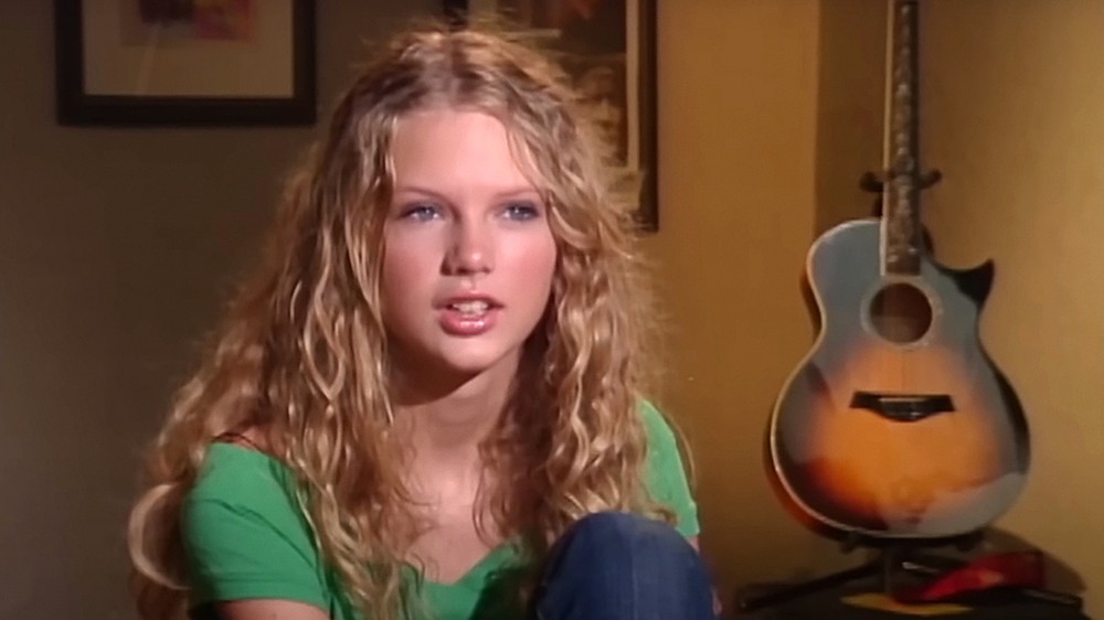 Taylor Swift - nhạc sĩ trẻ nhất trên Đại sảnh Danh vọng Nhạc sĩ Nashville - Ảnh 2. Taylor Swift - nhạc sĩ trẻ nhất trên Đại sảnh Danh vọng Nhạc sĩ Nashville - Ảnh 2.