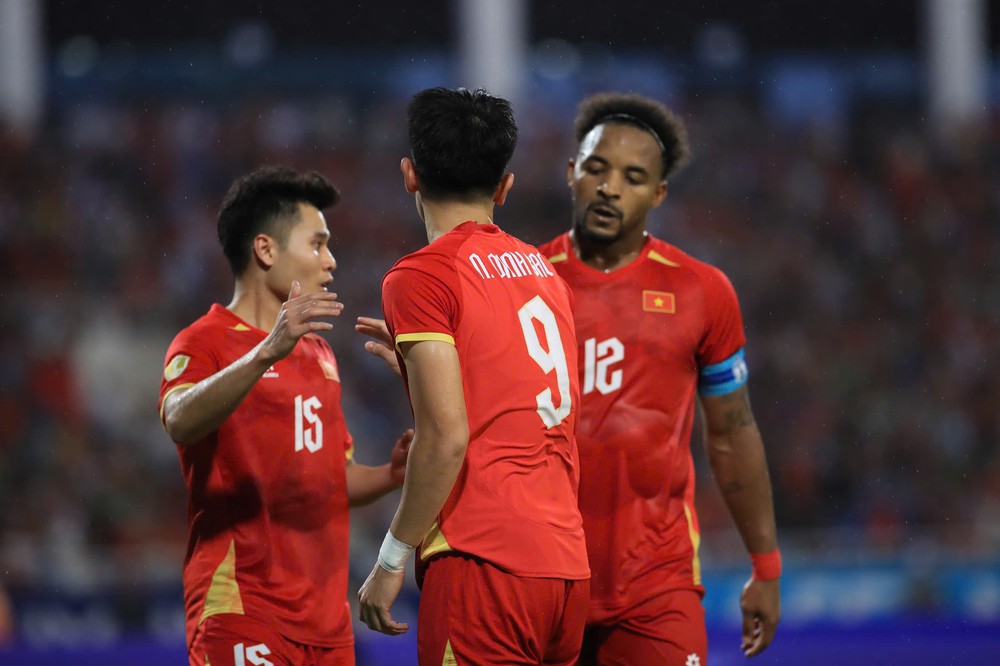 Tiêu điểm: Càng vào sâu, càng phải lạnh lùng - Ảnh 1. Tiêu điểm: Càng vào sâu, càng phải lạnh lùng - Ảnh 1.