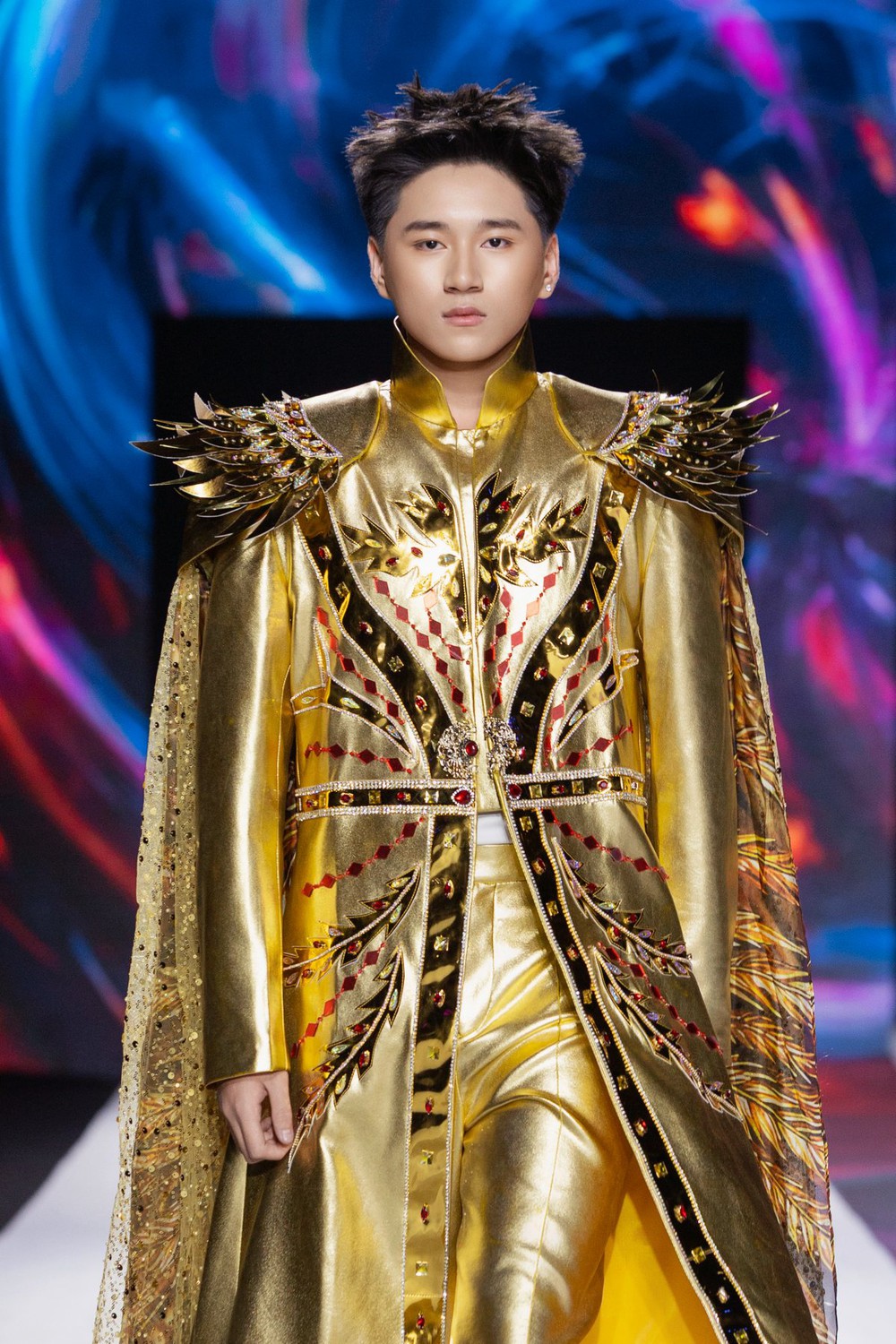 MC Trọng Phương - gương mặt quen thuộc làm chủ cả sân khấu lẫn sàn runway - Ảnh 3. MC Trọng Phương - gương mặt quen thuộc làm chủ cả sân khấu lẫn sàn runway - Ảnh 3.