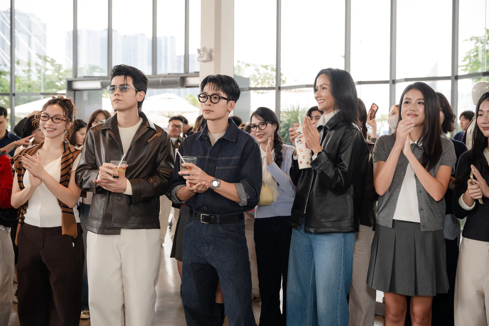Thơm (Da LAB) và H’Hen Niê yêu thích loạt trang phục thu đông của UNIQLO - Ảnh 1. Thơm (Da LAB) và H’Hen Niê yêu thích loạt trang phục thu đông của UNIQLO - Ảnh 1.