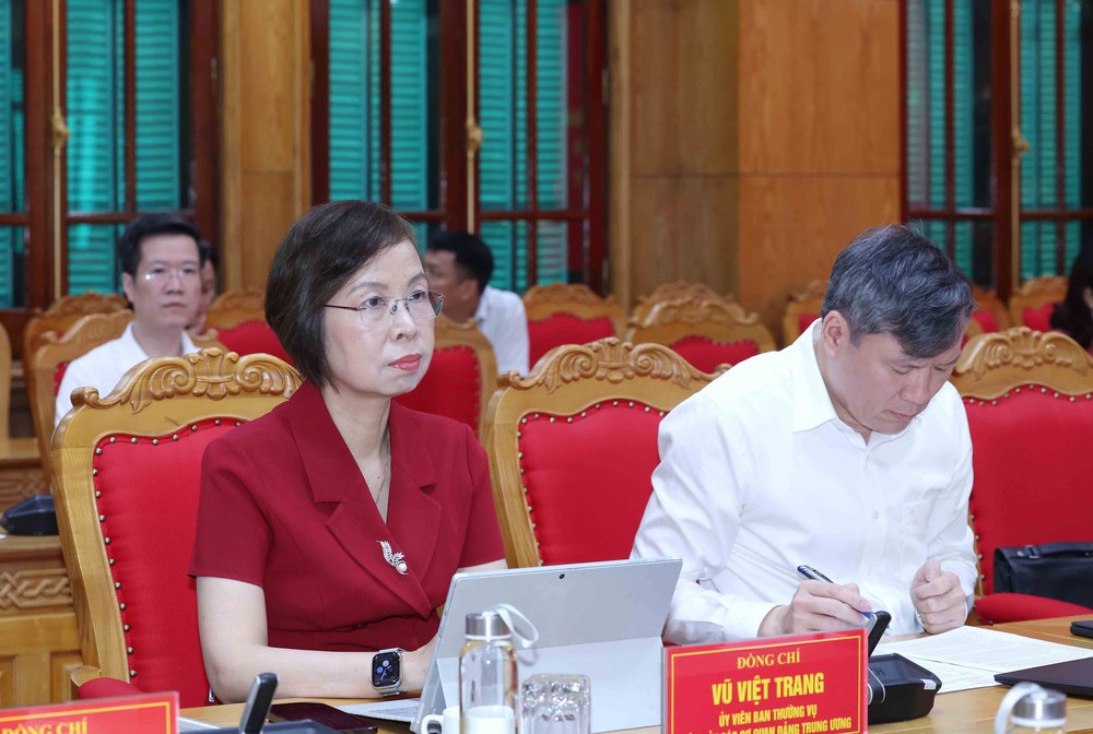 Đảng bộ TTXVN quán triệt, triển khai thực hiện Nghị quyết Trung ương 3, khóa XIV - Ảnh 6. Đảng bộ TTXVN quán triệt, triển khai thực hiện Nghị quyết Trung ương 3, khóa XIV - Ảnh 6.