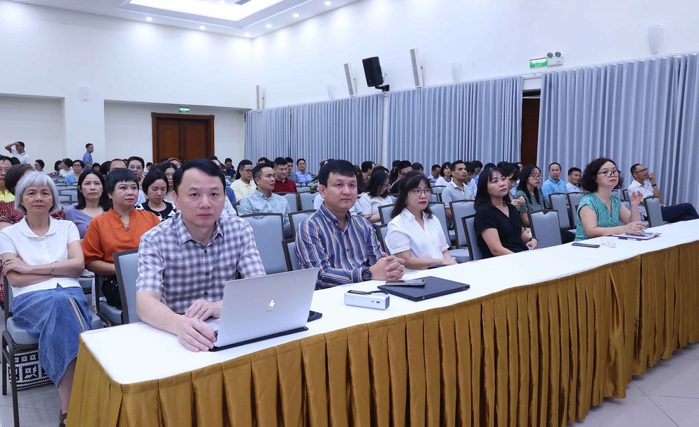 Đảng bộ TTXVN quán triệt, triển khai thực hiện Nghị quyết Trung ương 3, khóa XIV - Ảnh 11. Đảng bộ TTXVN quán triệt, triển khai thực hiện Nghị quyết Trung ương 3, khóa XIV - Ảnh 11.