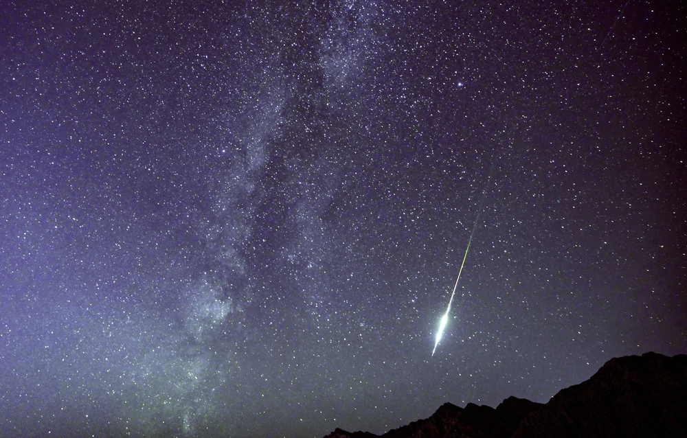Vẻ đẹp kỳ ảo của mưa sao băng Perseids - Ảnh 9. Vẻ đẹp kỳ ảo của mưa sao băng Perseids - Ảnh 9.