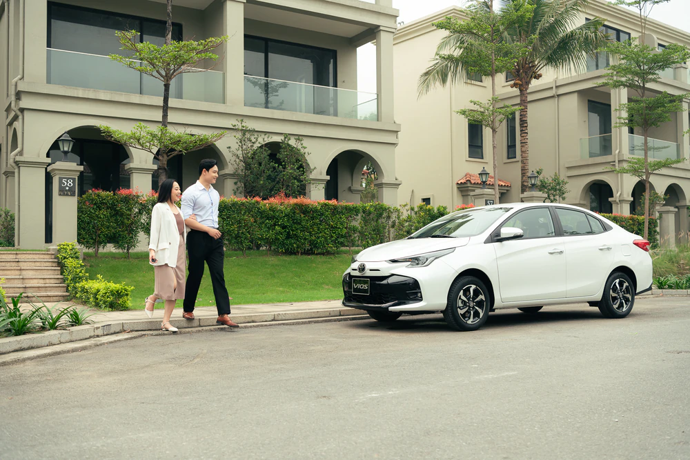 Tháo gỡ tâm lý e ngại tháng Ngâu, người mua xe Toyota nhận ưu đãi đến 75 triệu đồng - Ảnh 4. Tháo gỡ tâm lý e ngại tháng Ngâu, người mua xe Toyota nhận ưu đãi đến 75 triệu đồng - Ảnh 4.